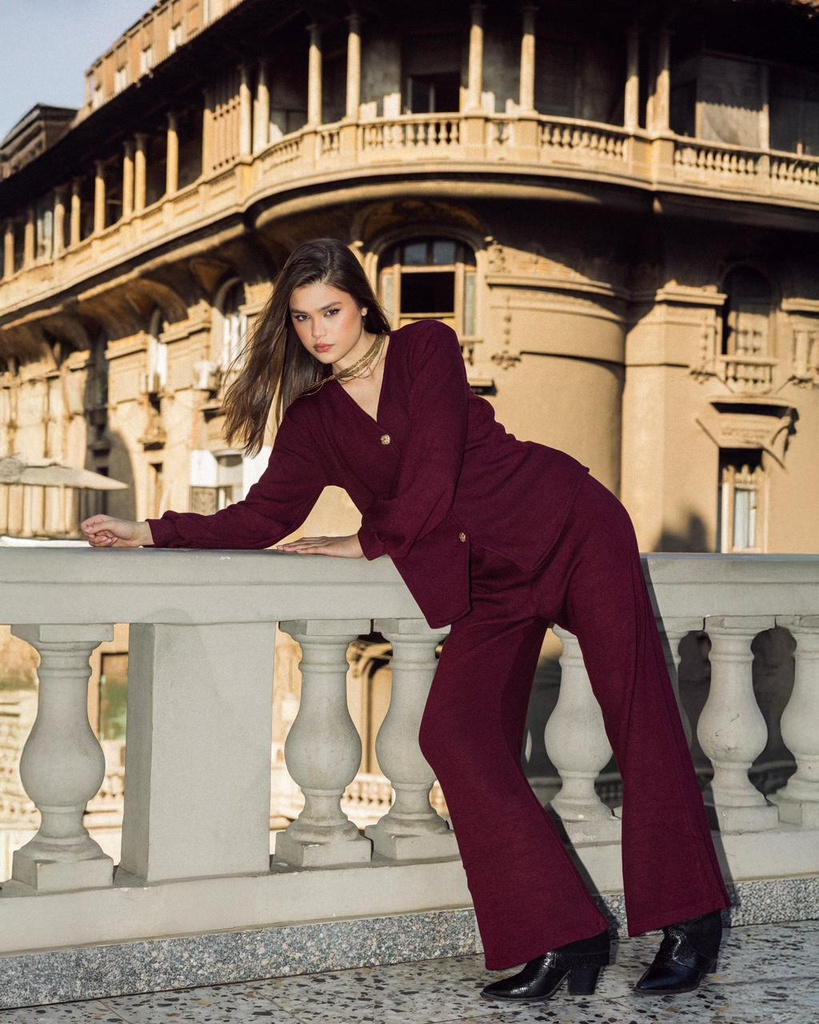 Textured Buttoned Suit