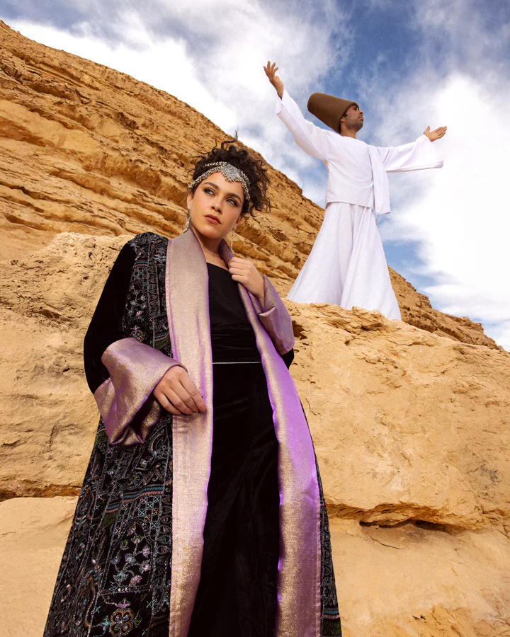 Metallic Collar Embroidered Velvet Kaftan