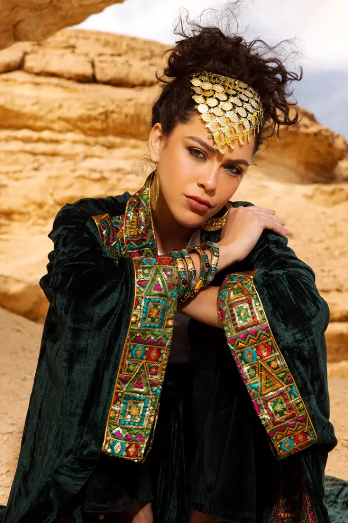 Ribbed Embroidered Velvet Kaftan