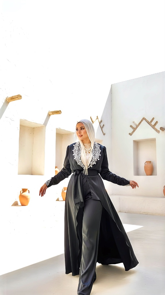 Chic Pearl Collar Suit