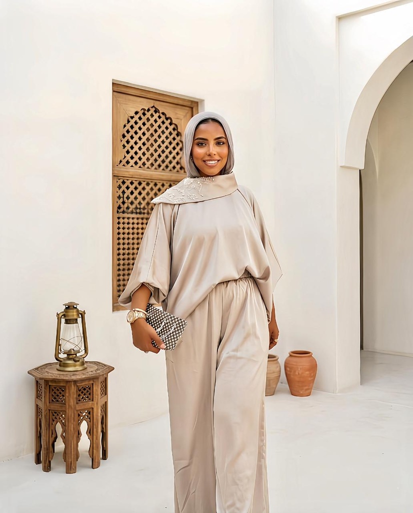 Collar Embroidered Satin Suit