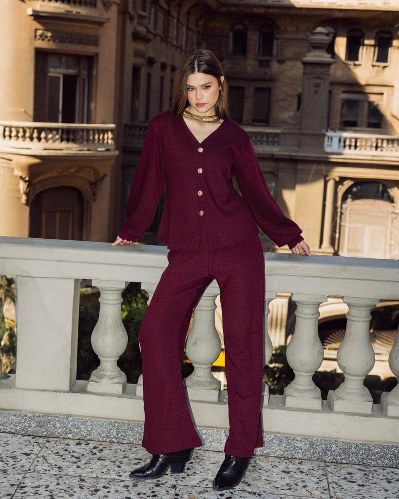 Textured Buttoned Suit