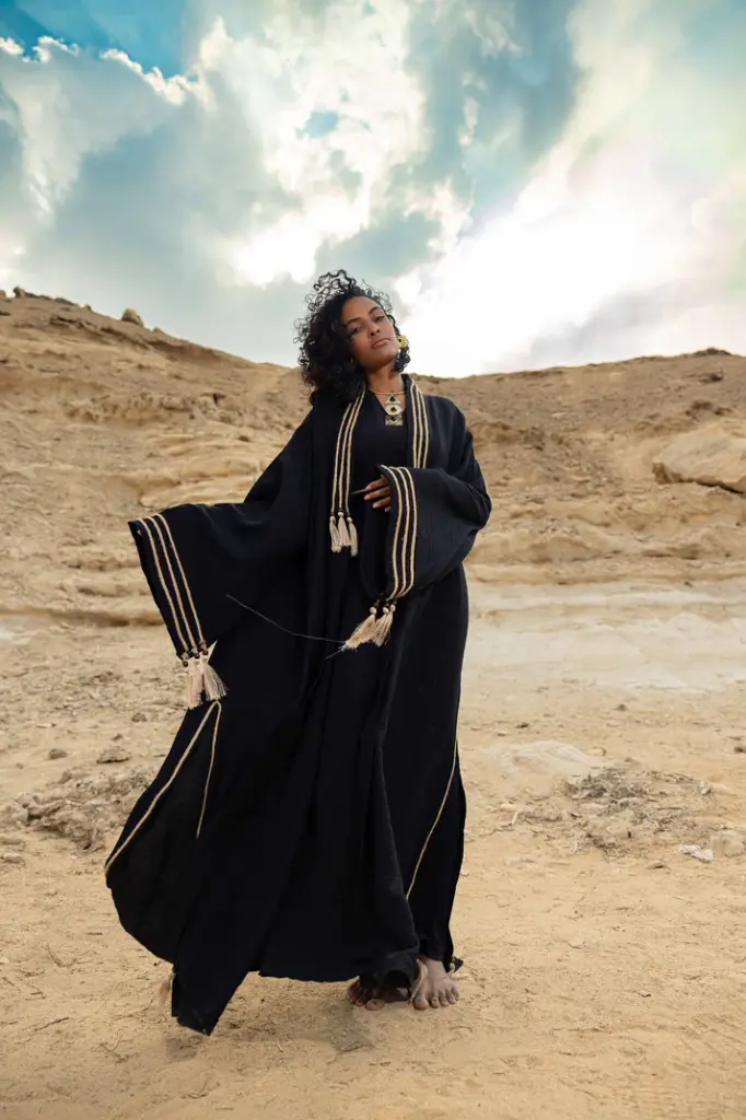  Chic Wool Striped Kaftan 