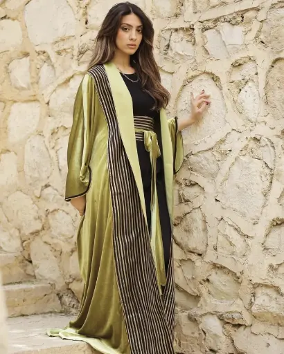 [A2\rmd26] Velvet Kaftan