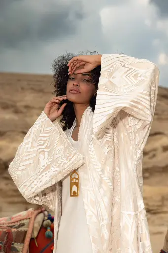 [R6\rmd26] Textured Statement  Kaftan