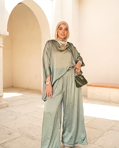 [sum26] Elegant Flowy Satin Set